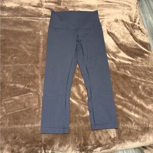 Woman’s size 8 Lululemon black cropped  Leggings
